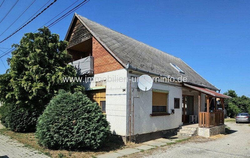 Somogy Vármegye: 4 km vom Plattensee entfernt 2 Generationen Familienhaus mit Pool zu verkaufen Somogy Vármegye: 4 km vom Plattensee entfernt 2 Generationen Familienhaus mit Pool zu verkaufen