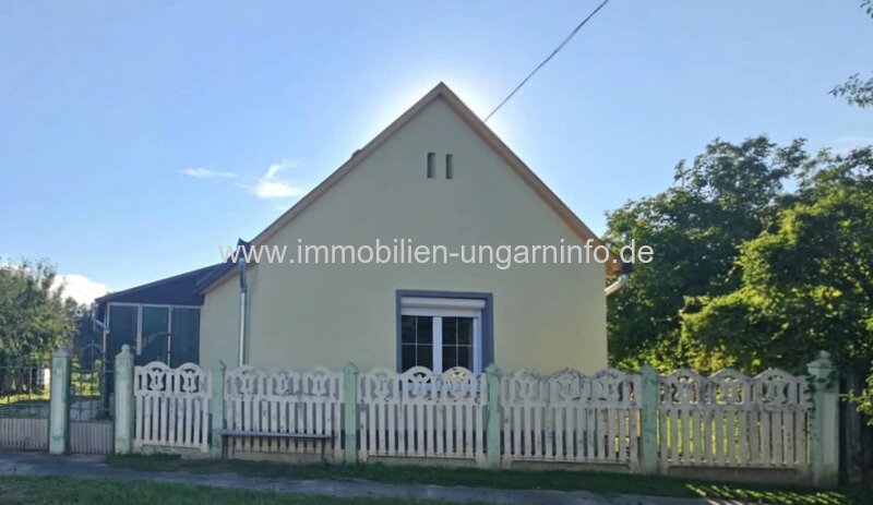 Teilweise renoviertes Einfamilienhaus in der Nähe des Plattensees 