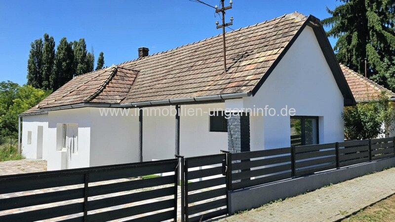 Somogy Vármegye: Renoviertes Bauernhaus in der Nähe des Plattensees 