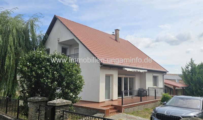 Somogy Vármegye: 14 km vom Balaton entfernt, mehrgenerationenfähiges Einfamilienhaus in ausgezeichnetem Zustand zu verkaufen Somogy Vármegye: 14 km vom Balaton entfernt, mehrgenerationenfähiges Einfamilienhaus in ausgezeichnetem Zustand zu verkaufen