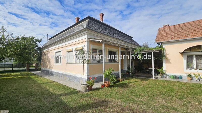 Einfamilienhaus mit großem Hof in ruhiger Lage, nahe der kroatischen-slovenien Grenze 