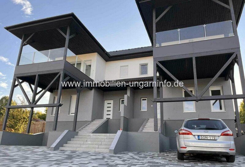 Somogy Vármegye: Hochwertiges, neu gebautes Doppelhaushälfte in Kaposvár zu verkaufen Somogy Vármegye: Hochwertiges, neu gebautes Doppelhaushälfte in Kaposvár zu verkaufen