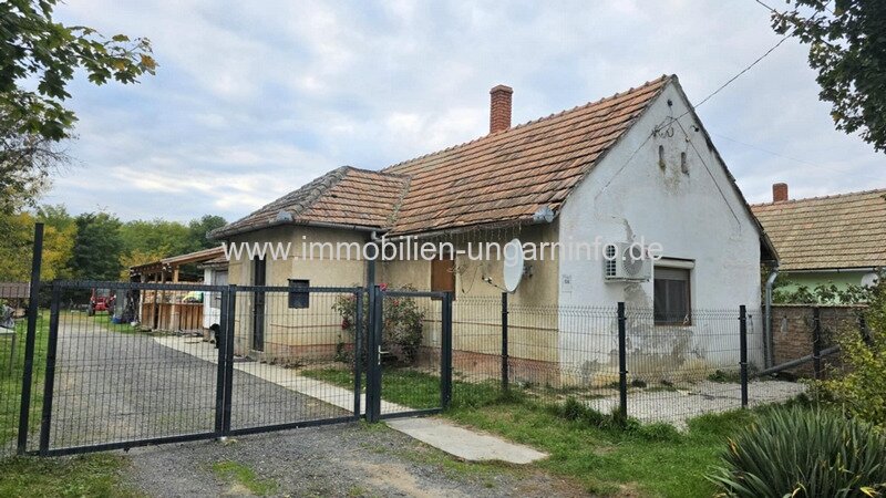 Somogy Vármegye: Dorffamilienhaus südlich des Plattensees Somogy Vármegye: Dorffamilienhaus südlich des Plattensees