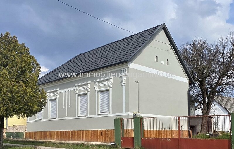 Somogy Vármegye: Restauriertes hundertjähriges Bürgerhaus an der Drau 