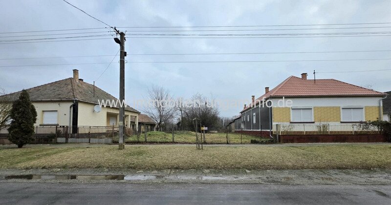 Somogy Vármegye: Baugrundstück zu verkaufen, 10 km vom Plattensee entfernt 